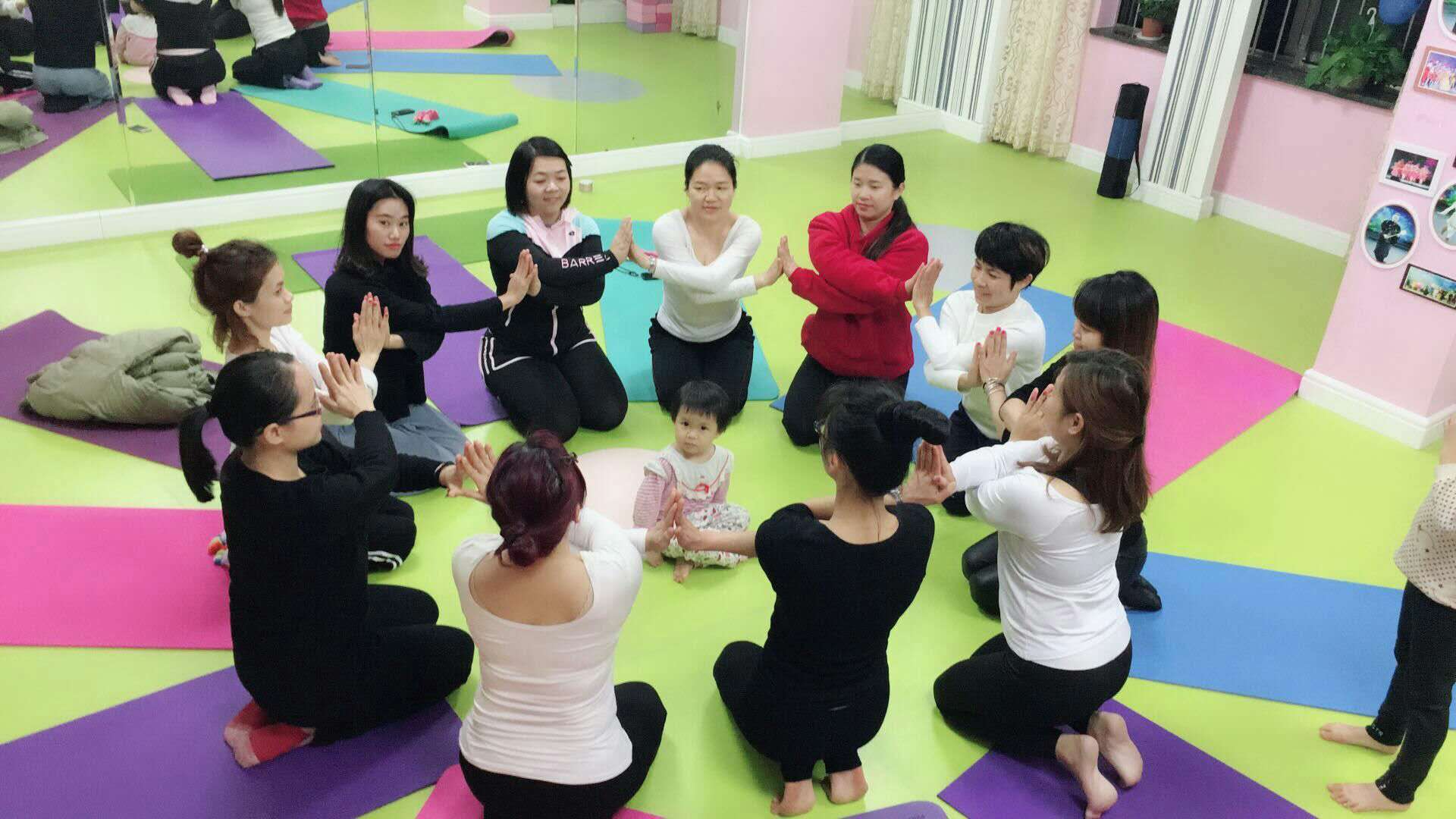 瑜伽之树舞韵会馆