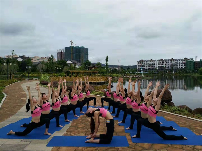 梵谷瑜伽教培中心